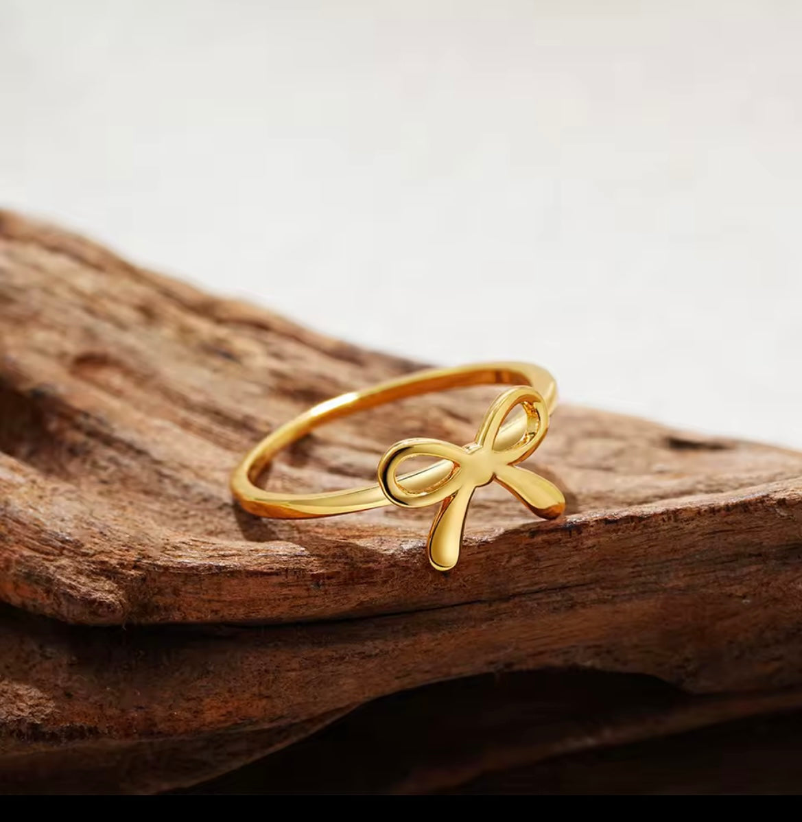 Minimalist gold bow ring