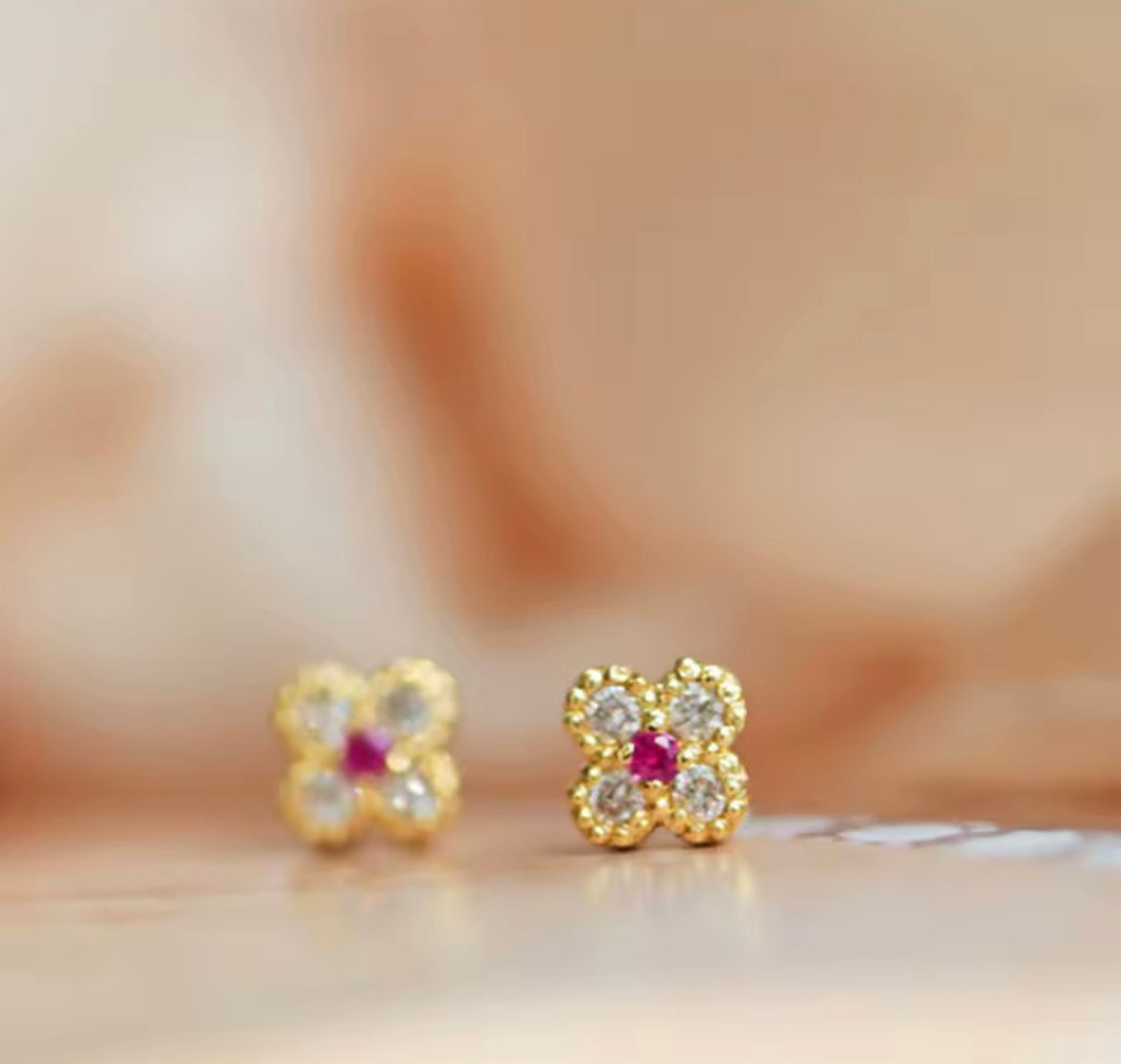 Stackable flower clover studs